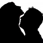 Parejas liberales: engaña a tu marido con su permiso
